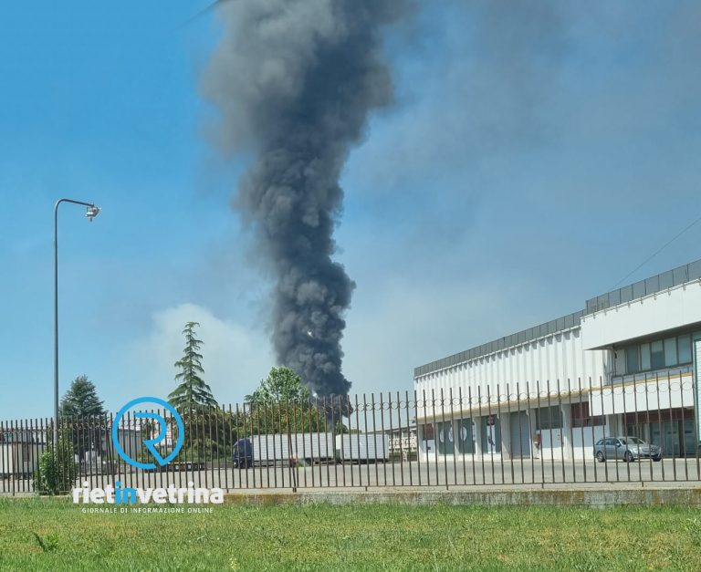 Incendio Monterotondo domato, sindaca di Fara in Sabina: “Mantenere ancora le finestre chiuse”