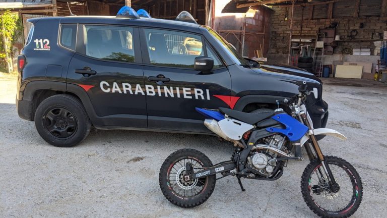 Carabinieri arrestano per la quarta volta un 50enne. Fermato per furto di una minimoto da cross