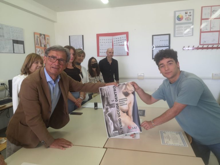 LILT, Edoardo Maria Giordani della IV A Calcagnadoro vince il concorso sul manifesto anti fumo