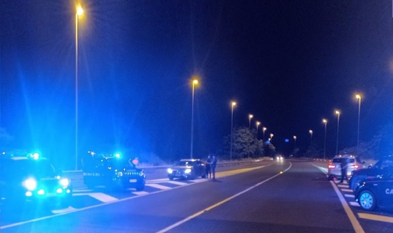 Contigliano, Carabinieri identificano 120 persone: una denunciata e tredici sanzionate