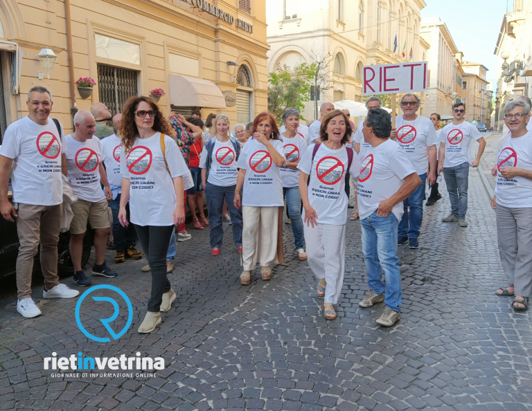 Anche a Rieti il flash mob “Siamo esseri umani e non codici”