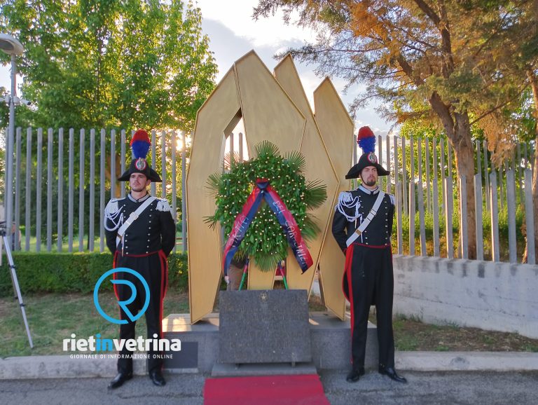 Festa Arma Carabinieri, deposta corona di alloro ai militari caduti