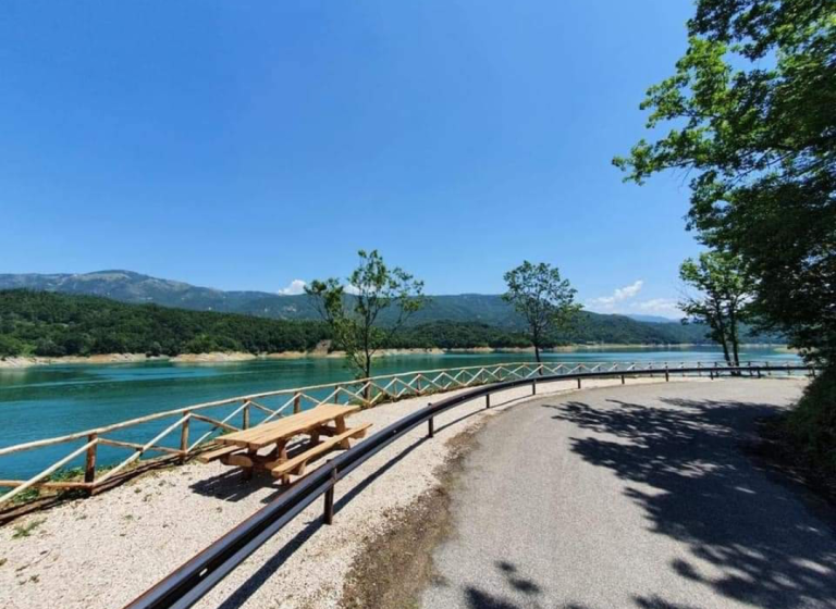 Concluse le otto piazzole panoramiche intorno al Lago del Salto