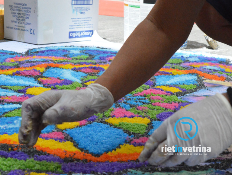 Per l’infiorata di Porta Romana Fratres e Misericordia utilizzeranno  oltre 10mila rose