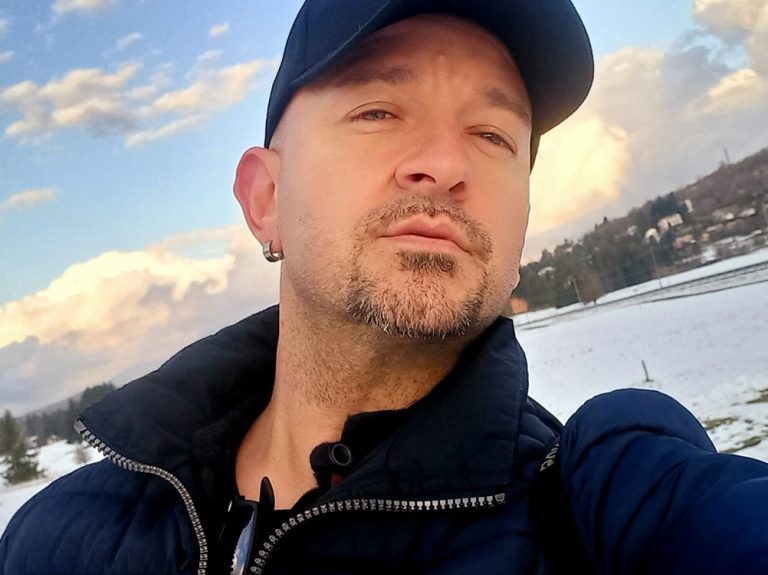 Giugno Antoniano 2022 – PROGRAMMA MARTEDI 28 GIUGNO – Concerto in piazza Mazzini di Eros Mania
