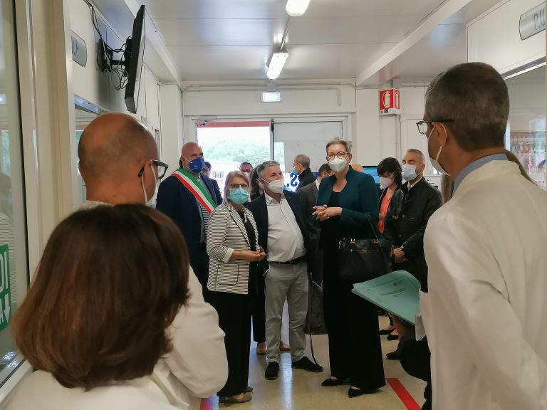 Ad Amatrice visita della ministra tedesca all’edilizia Klara Geywitz
