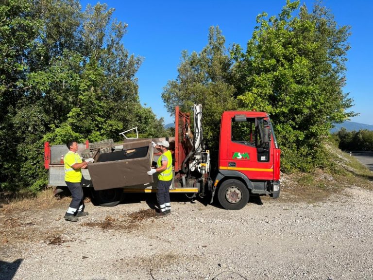 ASM prosegue nella bonifica del territorio. Nobili-Sanesi: “Serve anche la coscienza civica dei cittadini”
