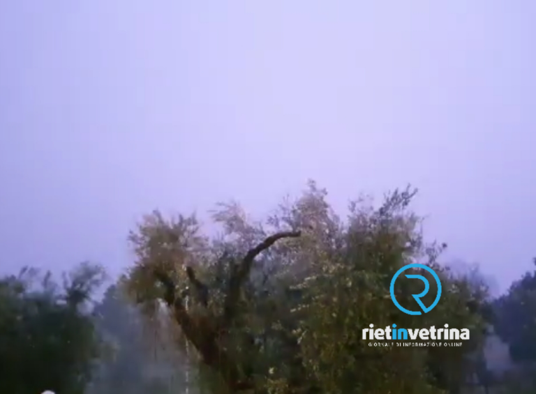 Le saette illuminano la notte di Passo Corese e Fara in Sabina. Nubifragio