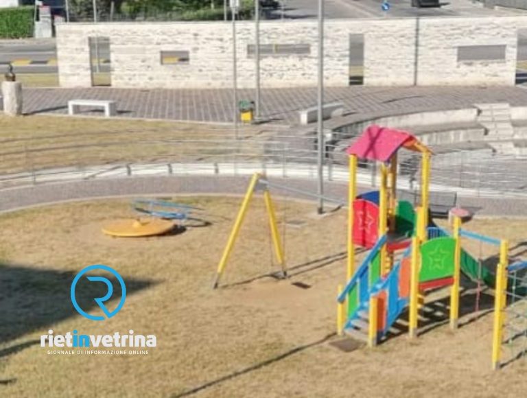 Vandali in azione. Nella notte distrutta giostra per bimbi a Campoloniano