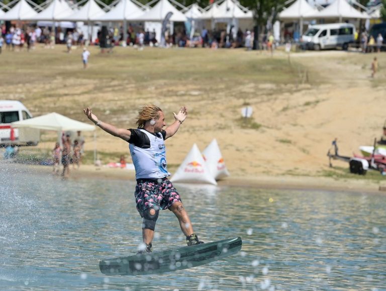 Mondiali Wakeboard 2022, piovono medaglie azzurre sul Lago del Salto