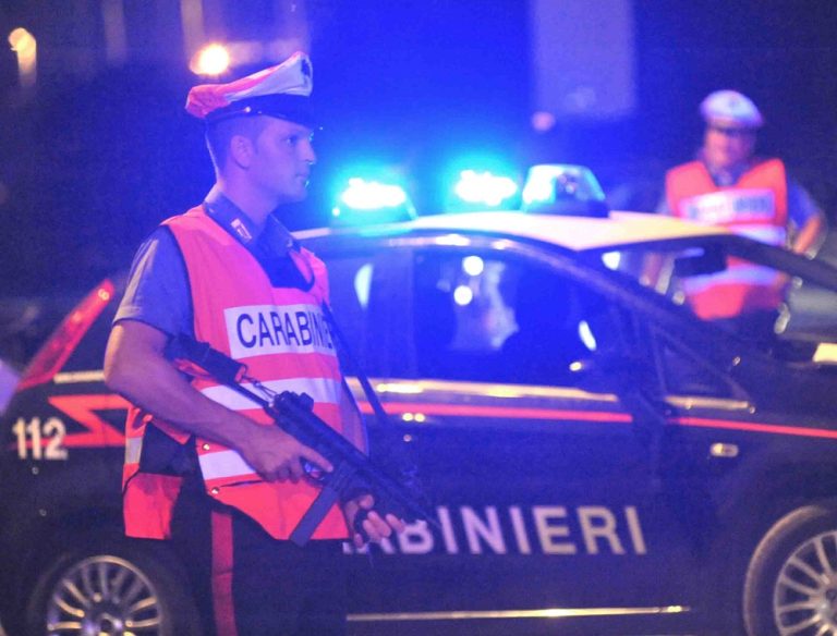 Arrestato un ragazzo per violenze e lesioni contro il padre