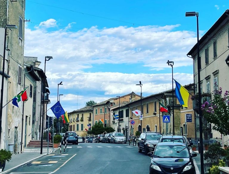 SEI TU IL REPORTER – Carla: “Tra SP48 e Castelnuovo di Farfa manifestazione ciclistica con tanti disagi e poco aiuto agli automobilisti”