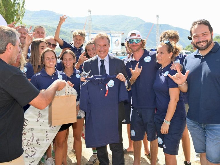 Mondiali Wakeboard, Vito Cozzoli (presidente Sport e Salute) visita il Villaggio