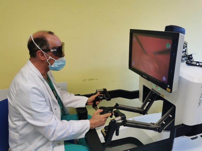 De Lellis, nuovo sistema robotico a più bracci modulari per chirurgia mininvasiva