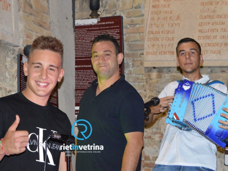 “Agosto on the road” divertimento e musica in piazza San Rufo con Gianluca & Matteo Band e Matthias Dante – LE FOTO