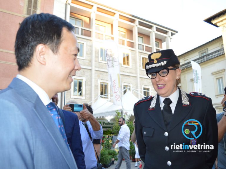 La comandante Irene Davì (Carabinieri Forestali) incontra l’ambasciatore del Vietnam