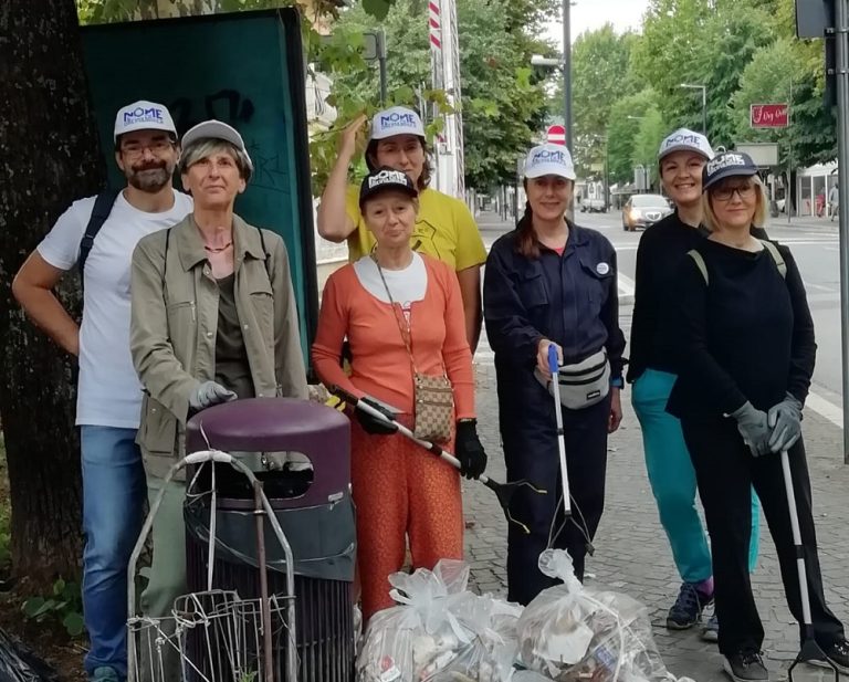 I volontari di NOME Officina Politica bonificano viale Maraini