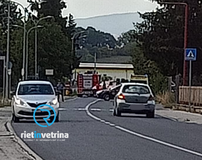 Via Ricci chiusa per incidente stradale