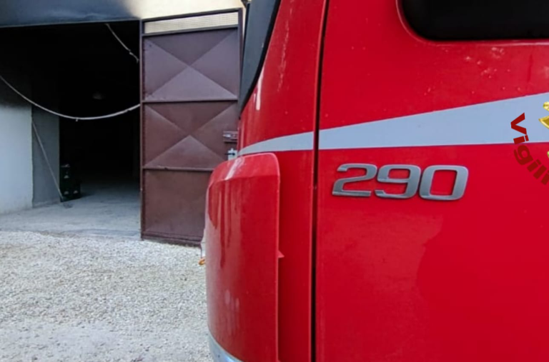 Vigili del Fuoco intervengono a Fara in Sabina per incendio in un garage
