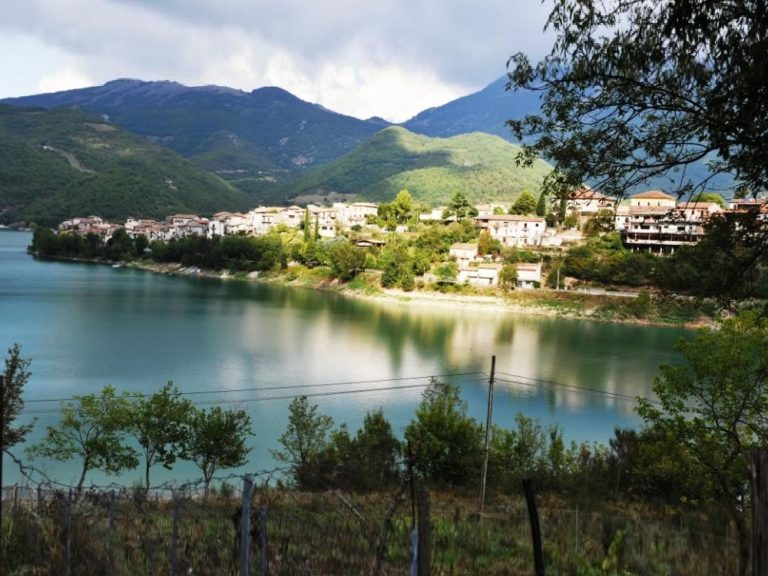 Il 19 luglio incontro sulla Biblioteca Comunale Colle di Tora con Letizia Silvestri e Tiziana Pandolfi