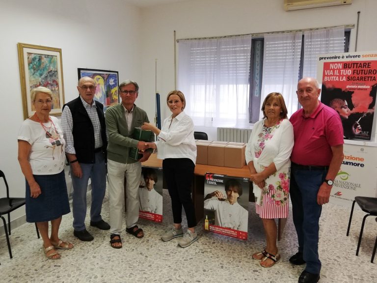LILT Rieti consegna alla Mensa Santa Chiara olio extra vergine d’oliva