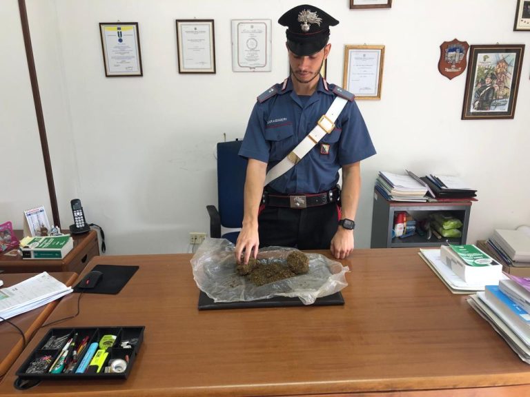 Carabinieri trovano 35enne di Poggio Moiano con marijuana. Denunciato