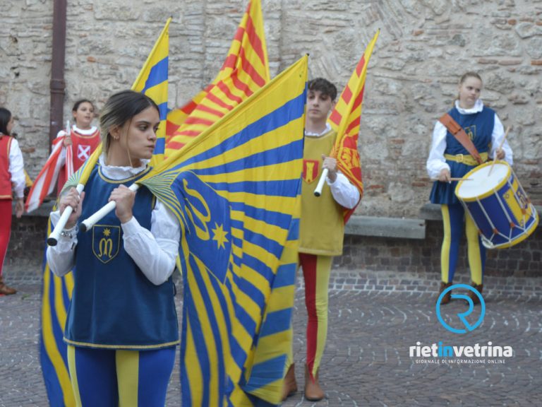 San Domenico di Guzman, spettacoli sbandieratori nel centro storico di Rieti – LE FOTO