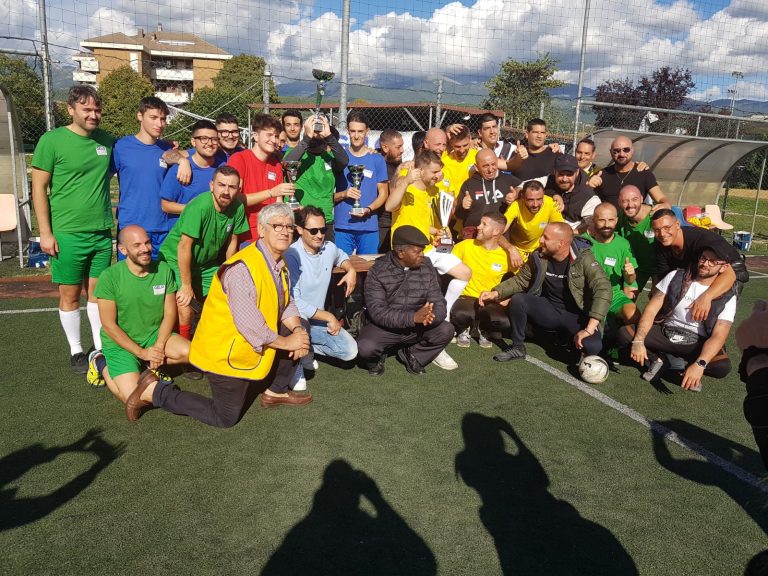 I ragazzi di Colle San Mauro vincono il torneo di calcio a 5 “Insieme si può”