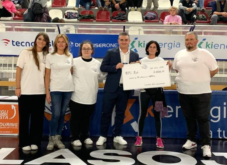 Prima donazione del Comitato Basket Amarantceleste alla NPC Rieti