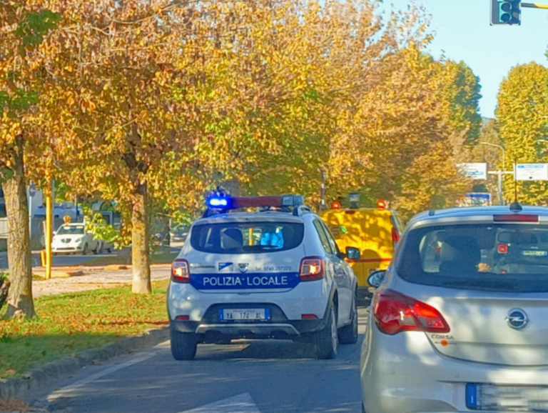 Incidente in viale de Juliis. Sul posto la Polizia Locale