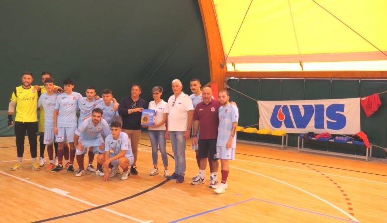 AVIS Rieti dona defibrillatore alla New Real Rieti Calcio a 5