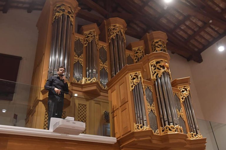 Christian Tarabbia ha inaugurato l’edizione autunnale di Cantantibus Organis