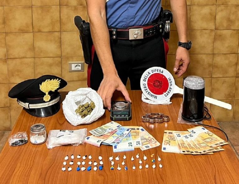 Carabinieri arrestano a Fara Sabina 30enne in possesso di cocaina, hashish e marijuana