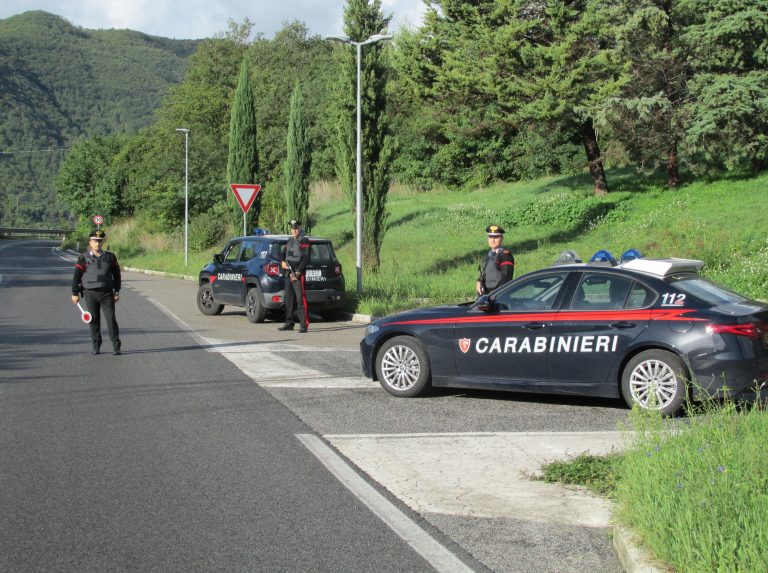 Si fingono delle Forze dell’Ordine e tentano tre truffe ad anziani. Arrestati