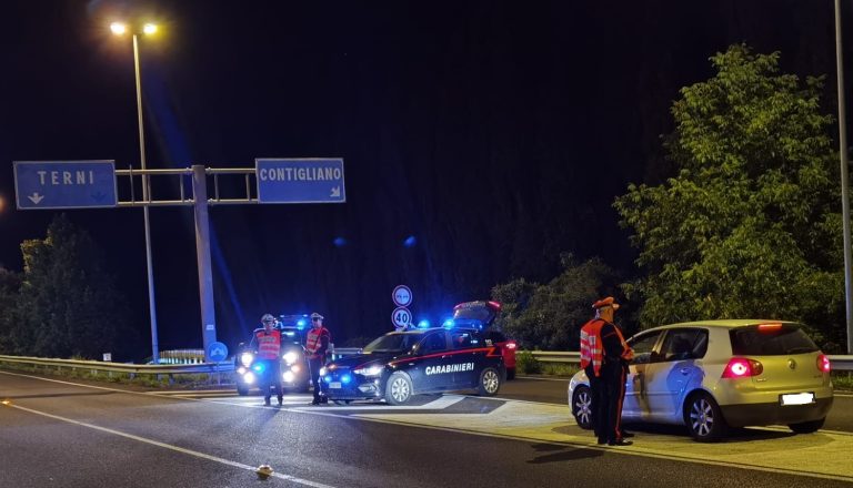 A Contigliano posto di controllo dei Carabinieri: 78 persone identificate