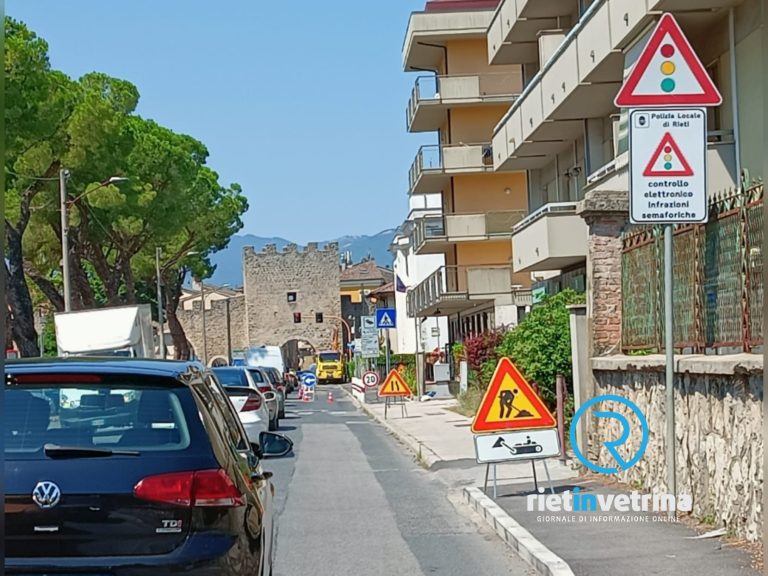 Semaforo di Porta d’Arce, ripristinato il regolare funzionamento