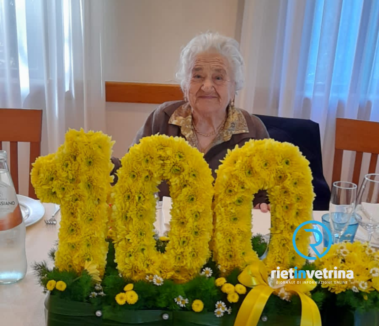 Buon compleanno nonna Zelinda per i tuoi 100 anni