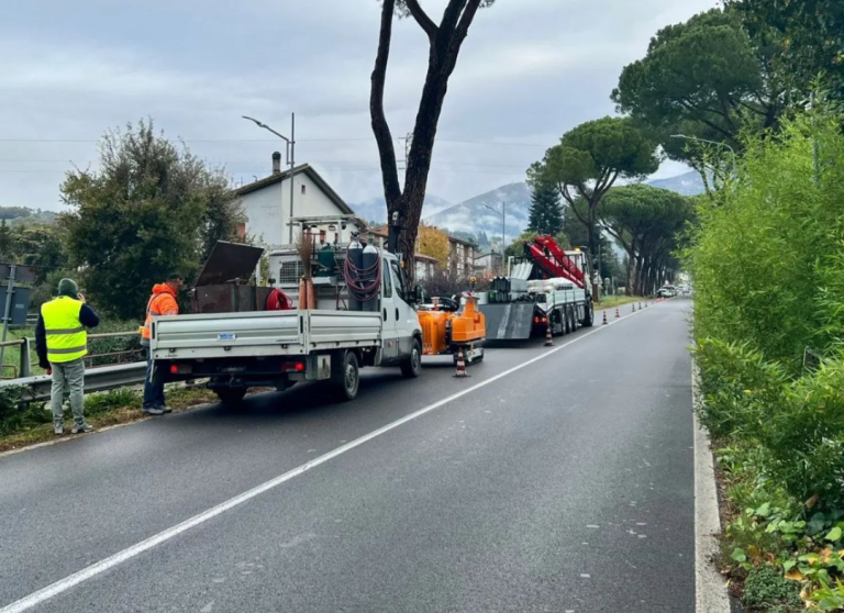 In corso di installazione guardrail sulla Terminillese