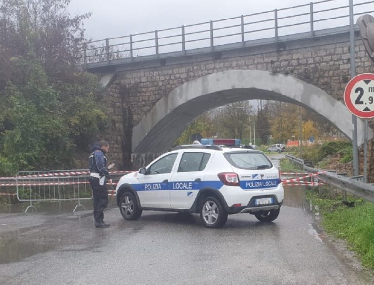 Lavori ponte ferroviario via Velinia, Sinibaldi: “Lavori anche in notturna. Cerchiamo di accelerare i tempi” – MODIFICHE VIABILITÀ