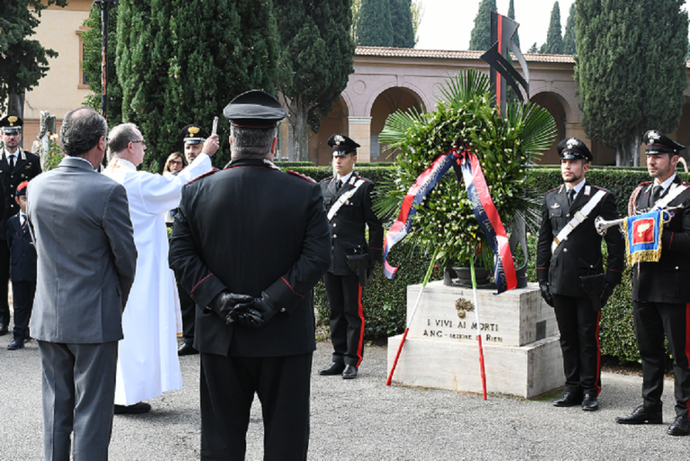 L’Arma Carabinieri onora i caduti. Deposta corona in loro memoria