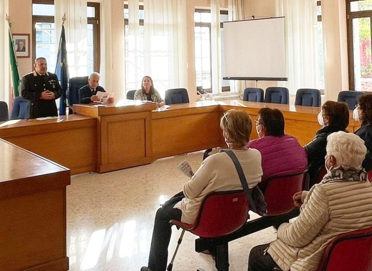 Stop truffe, a Fiamignano i Carabinieri incontrano la cittadinanza
