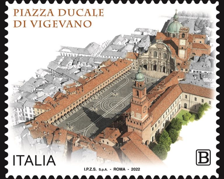 Emesso francobollo dedicato alla piazza Ducale di Vigevano