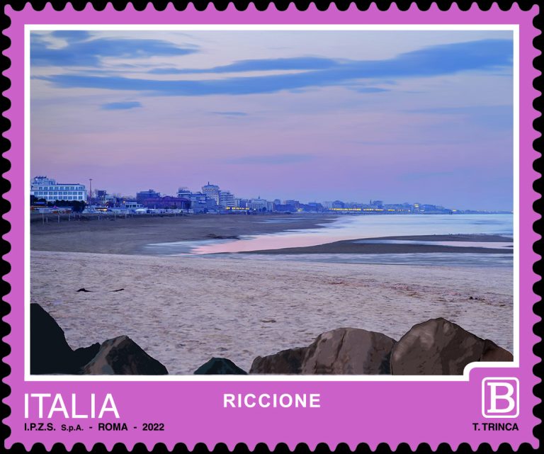 Emessi quattro francobolli dedicati al turismo con Riccione, Candelo, Siracusa e Venafro