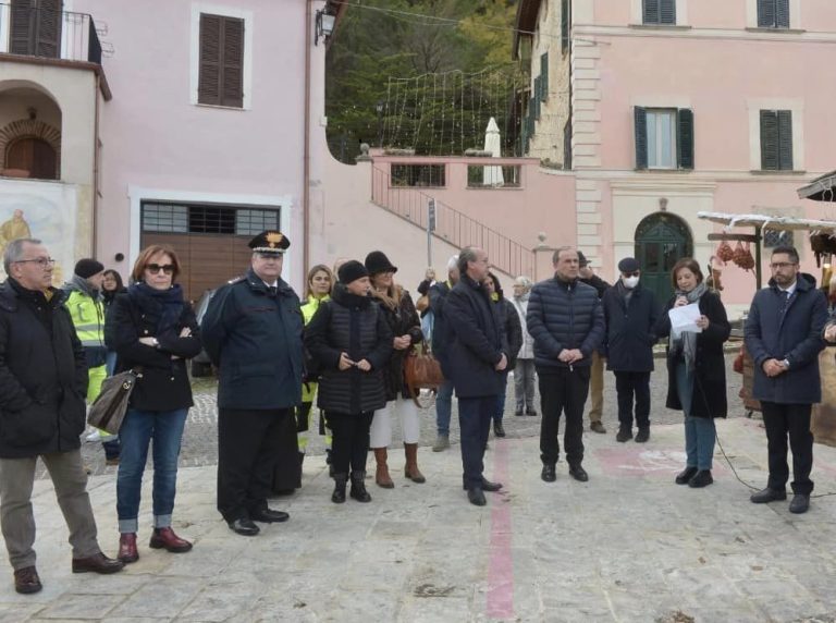 Inaugurata a Greccio la XXIV Mostra mercato dell’oggettistica presepiale
