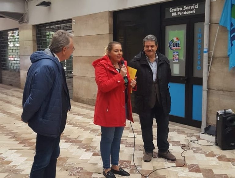 Inaugurata la Panchina Rossa di UIL Rieti e Centro Angelita