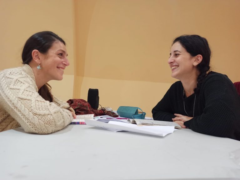 “Tutte le persone vive”. Restituzione scenica della residenza di drammaturgia di Rosalinda Conti