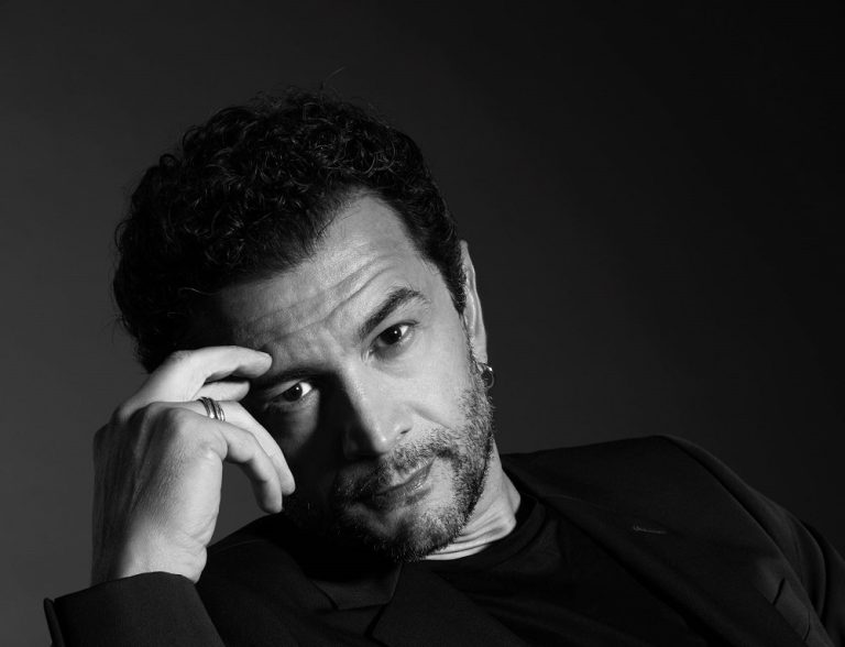 L’attore Vinicio Marchioni positivo al Covid, rimandato lo spettacolo “Magic Circles”