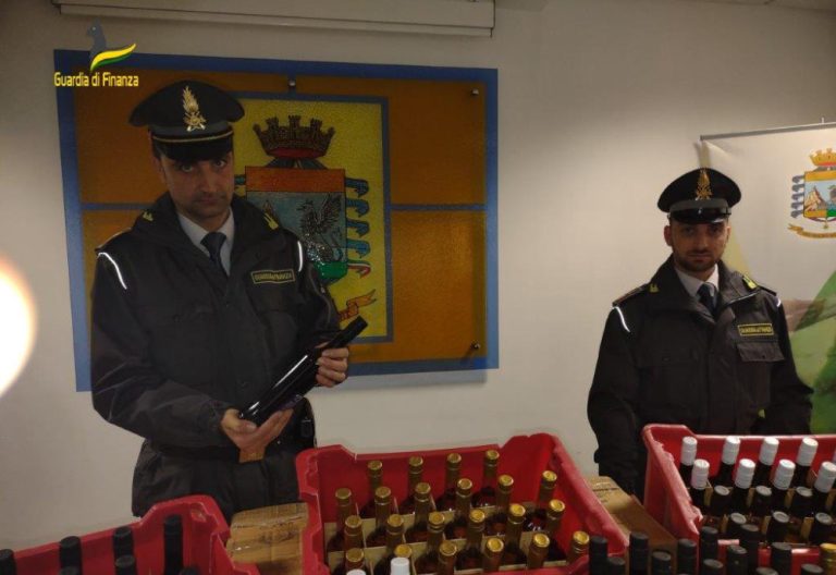Evasione delle accise: sequestrati dalla GdF oltre 408 litri di prodotti alcolici