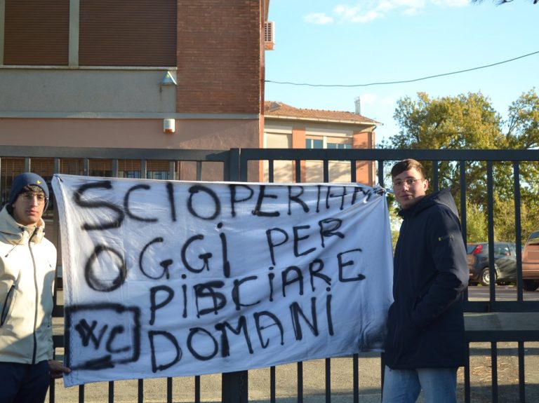 Ripristino servizi igienici, sciopero studenti Liceo Scientifico e Istituto Alberghiero di Magliano Sabina