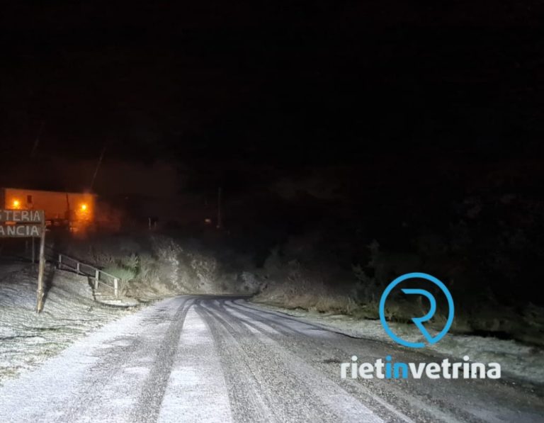 Maltempo,  la neve è arrivata sul valico del Tancia
